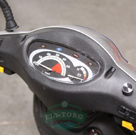 электроскутер Trike 700 - спидометр
