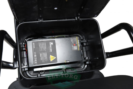 Электроскутер WS SIBRTIKE R 2000W Электроскутер WS SIBRTIKE R 2000W